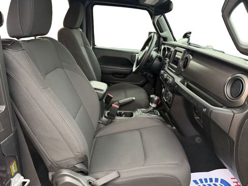 Used 2022 Jeep Wrangler Sport image 15