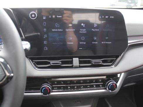 New 2026 Chevrolet Equinox RS w/ Convenience Package III FWD image 13
