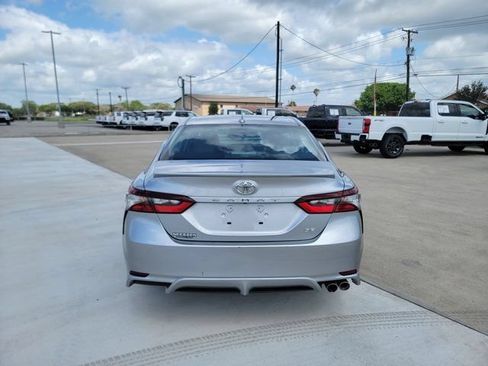 Used 2024 Toyota Camry SE FWD image 6