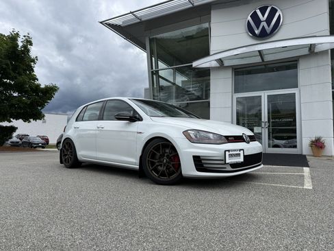 Used 2017 Volkswagen GTI S FWD image 1