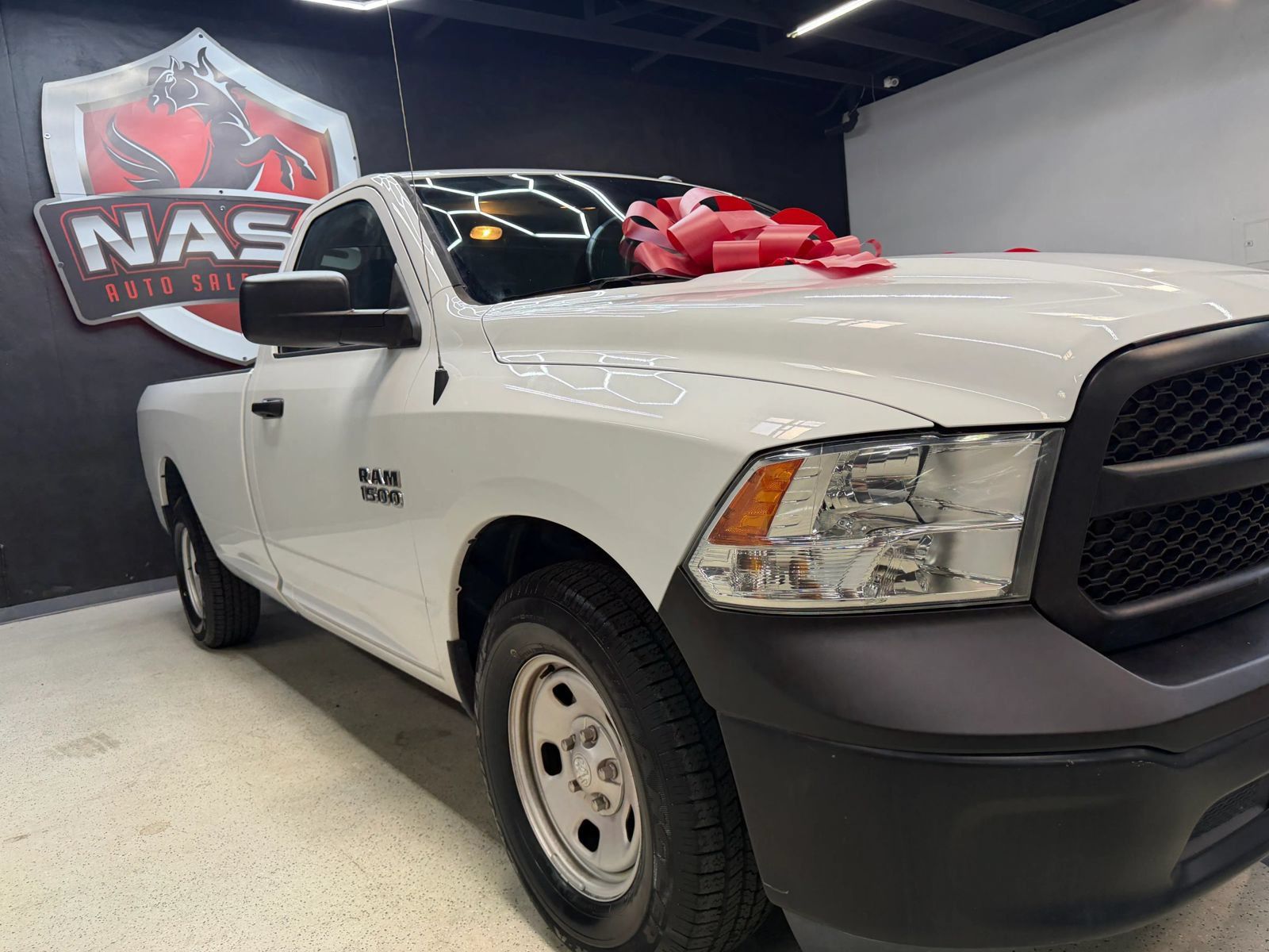 Used 2018 RAM 1500 Express RWD image 5