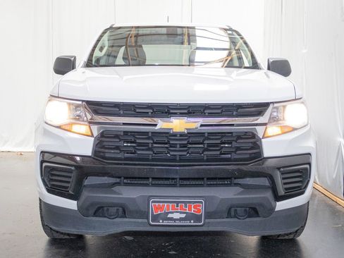 Used 2022 Chevrolet Colorado W/T w/ WT Convenience Package AWD/4WD image 2