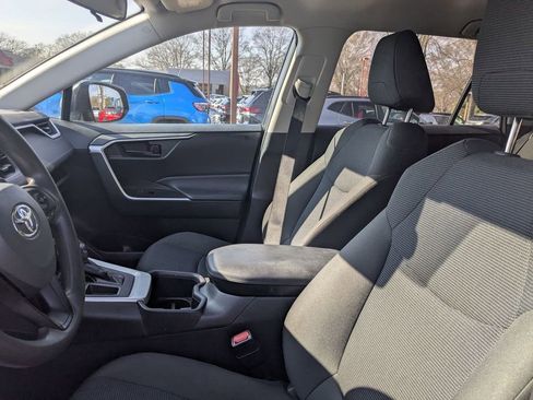 Used 2024 Toyota RAV4 LE image 20