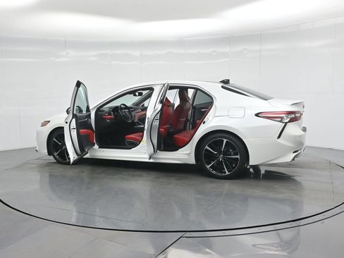 Used 2019 Toyota Camry XSE image 34