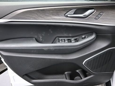 New 2026 Jeep Grand Cherokee L Limited image 12