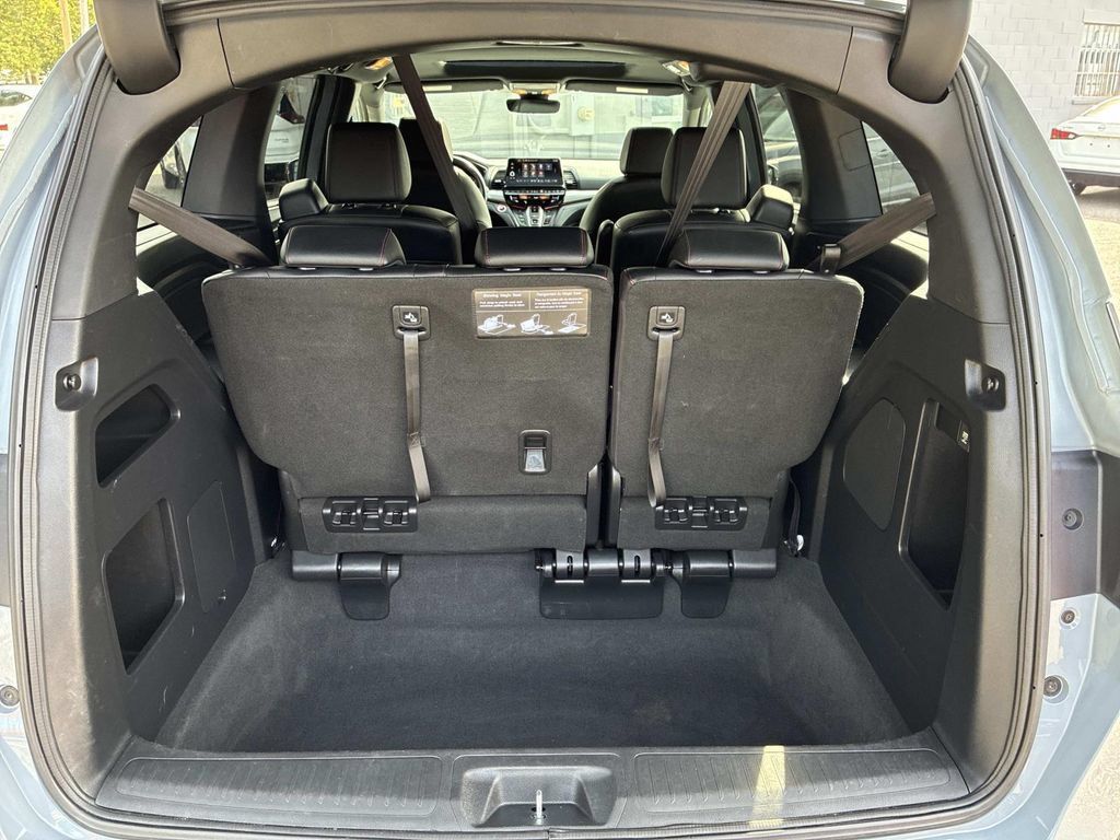 Used 2025 Honda Odyssey Sport-L image 14