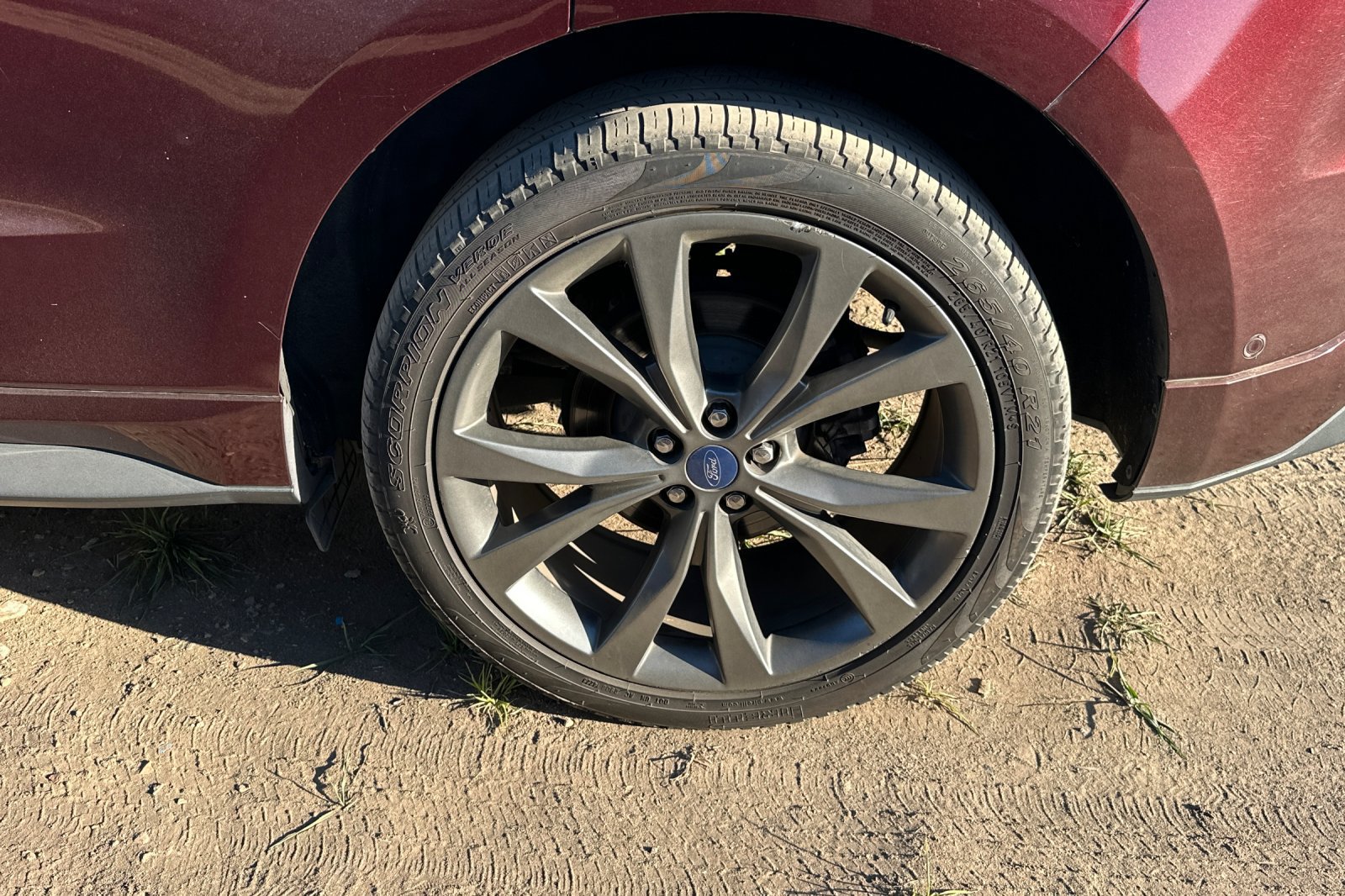 Used 2018 Ford Edge Sport w/ Equipment Group 401A AWD/4WD image 3