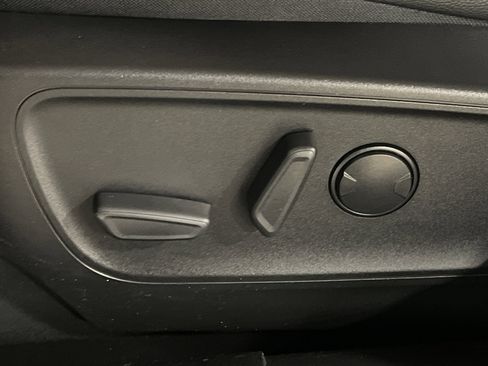 Used 2022 Ford Escape SEL image 10