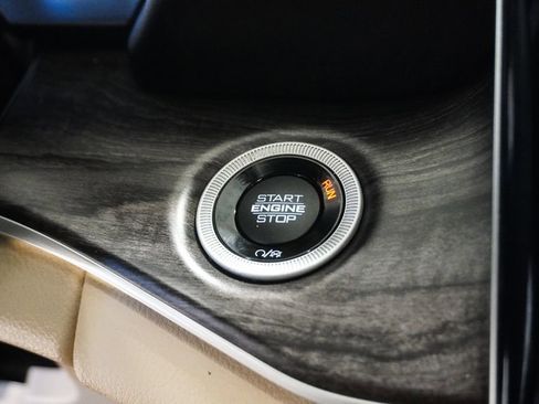 Used 2023 Jeep Grand Cherokee L Limited image 26