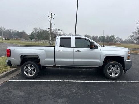 Used 2017 Chevrolet Silverado 2500 W/T image 11