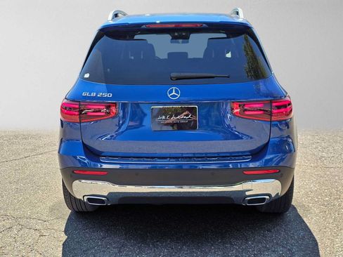 Used 2026 Mercedes-Benz GLB 250 image 4
