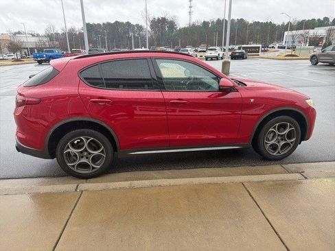 Used 2022 Alfa Romeo Stelvio Ti image 17