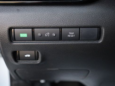 Used 2023 Nissan Sentra SV image 33