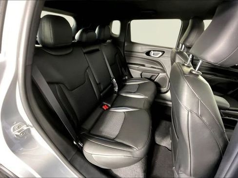 New 2026 Jeep Compass Latitude image 11