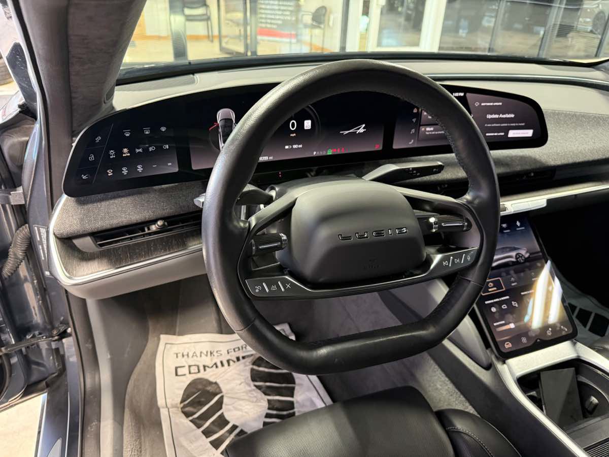 Used 2024 Lucid Air Touring AWD/4WD image 31