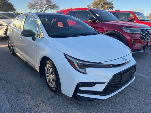 Used 2025 Toyota Corolla FX image 3