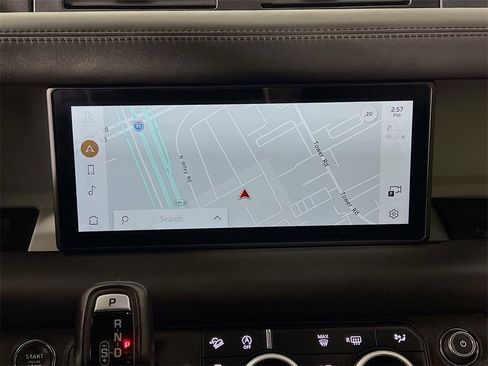 Used 2023 Land Rover Defender 110 X-Dynamic SE image 13