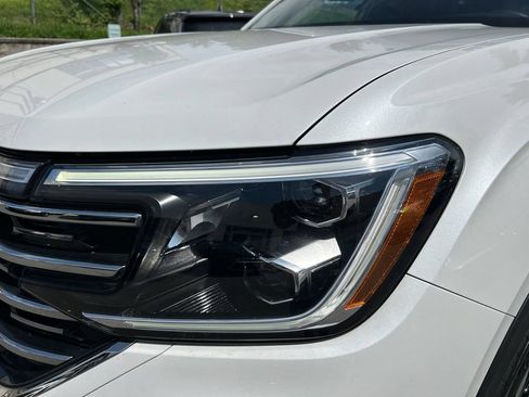 Used 2024 Volkswagen Atlas SEL AWD/4WD image 7