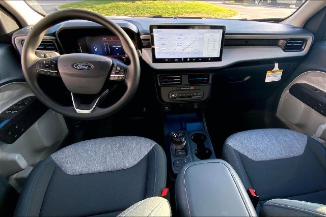 Used 2026 Ford Maverick XLT w/ XLT Luxury Package AWD/4WD image 5