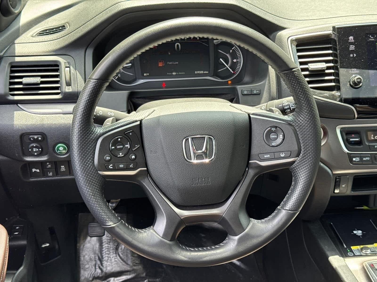 Used 2025 Honda Passport EX-L image 18