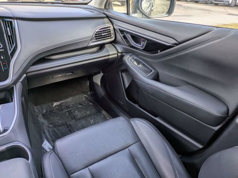 Certified 2022 Subaru Outback Limited image 18