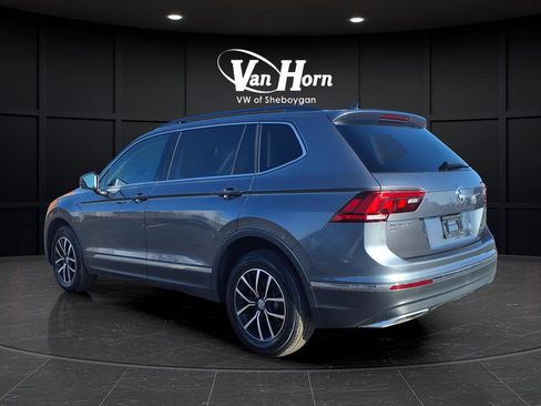 Used 2021 Volkswagen Tiguan SE w/ Panoramic Sunroof Package image 45
