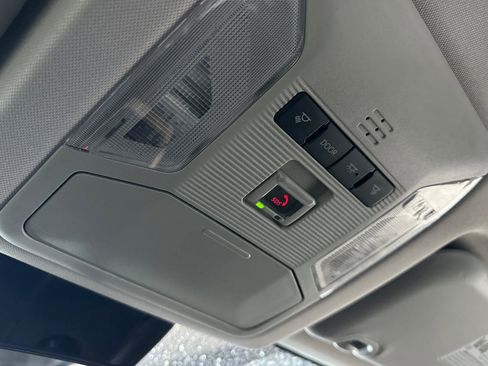 Used 2025 Toyota RAV4 LE image 25