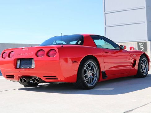 Used 2001 Chevrolet Corvette Z06 w/ Memory Pkg image 47