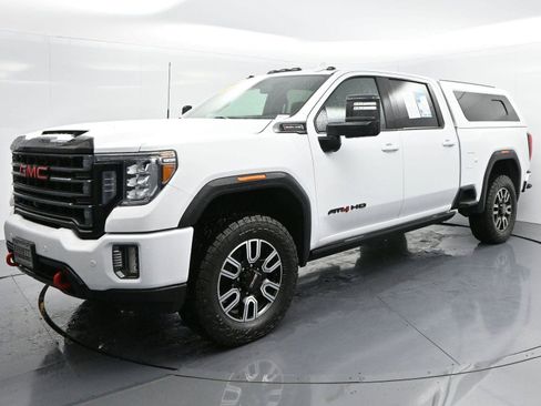 Used 2022 GMC Sierra 2500 AT4 w/ AT4 Preferred Package AWD/4WD image 3