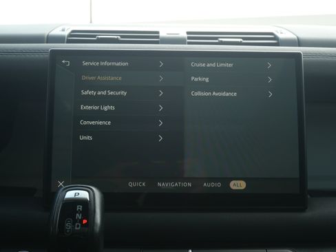 Used 2023 Land Rover Defender 130 S image 16