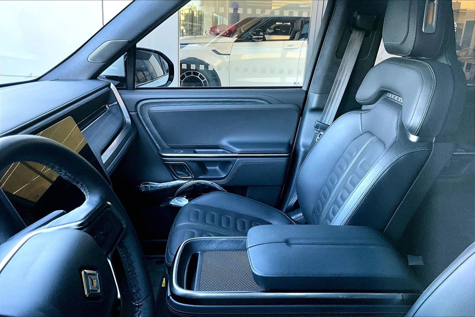 Used 2023 Rivian R1S Adventure Quad AWD/4WD image 3