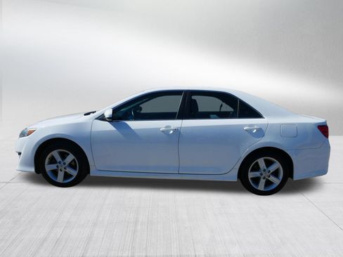 Used 2013 Toyota Camry SE image 4