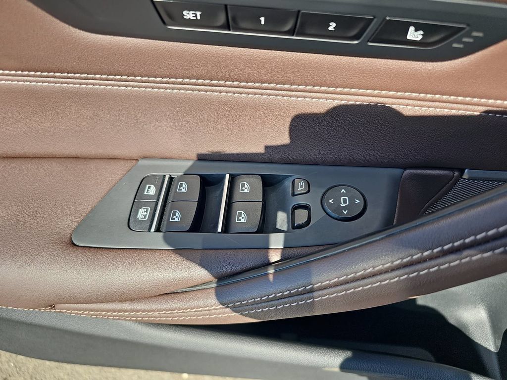 Used 2023 BMW M550i xDrive w/ Executive Package AWD/4WD image 29