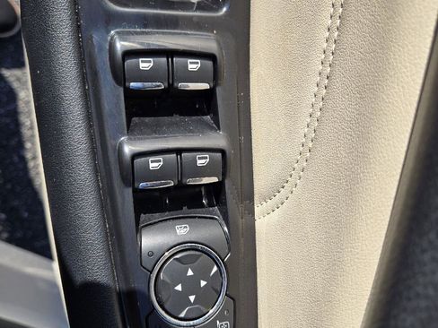 Used 2017 Ford Edge Titanium w/ Equipment Group 301A image 18