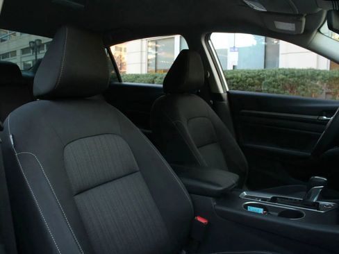 Used 2022 Nissan Altima 2.5 SV AWD/4WD image 30