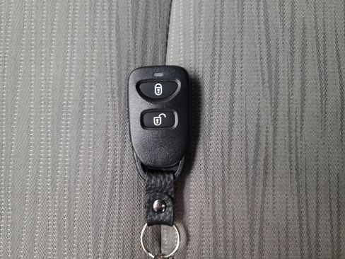 Used 2017 Hyundai Accent SE FWD image 32