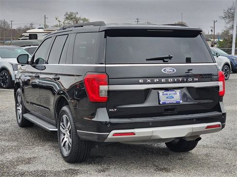 Used 2022 Ford Expedition XLT image 7