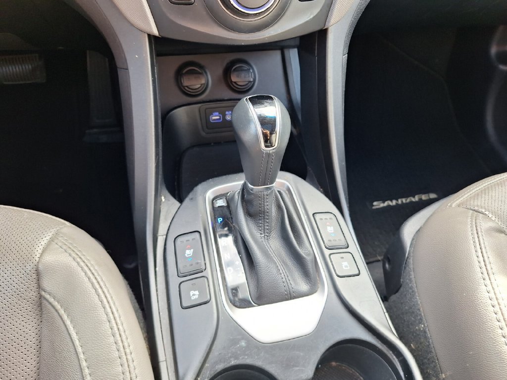 Used 2017 Hyundai Santa Fe Sport w/ 2.4L Tech Package 04 FWD image 18