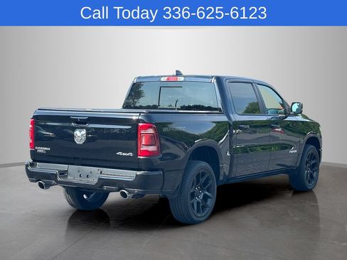 Used 2023 RAM 1500 Laramie AWD/4WD image 5