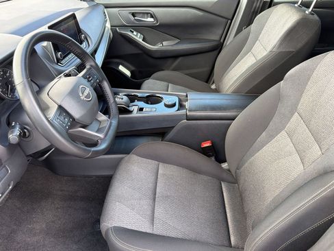 Used 2025 Nissan Rogue SV AWD/4WD image 5