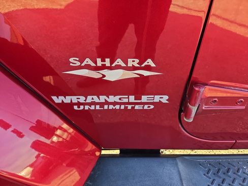 Used 2013 Jeep Wrangler Unlimited Sahara w/ Connectivity Group image 11