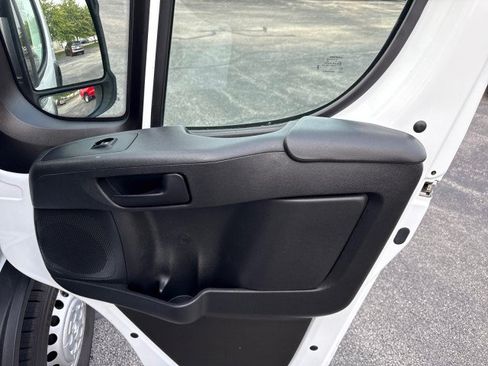 Used 2025 RAM ProMaster 2500 w/ Convenience Group FWD image 26