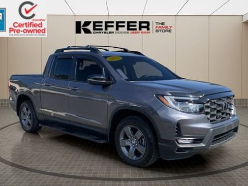 Used 2025 Honda Ridgeline TrailSport image 7