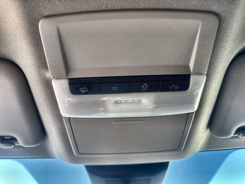 Certified 2025 Nissan Sentra SR FWD image 19