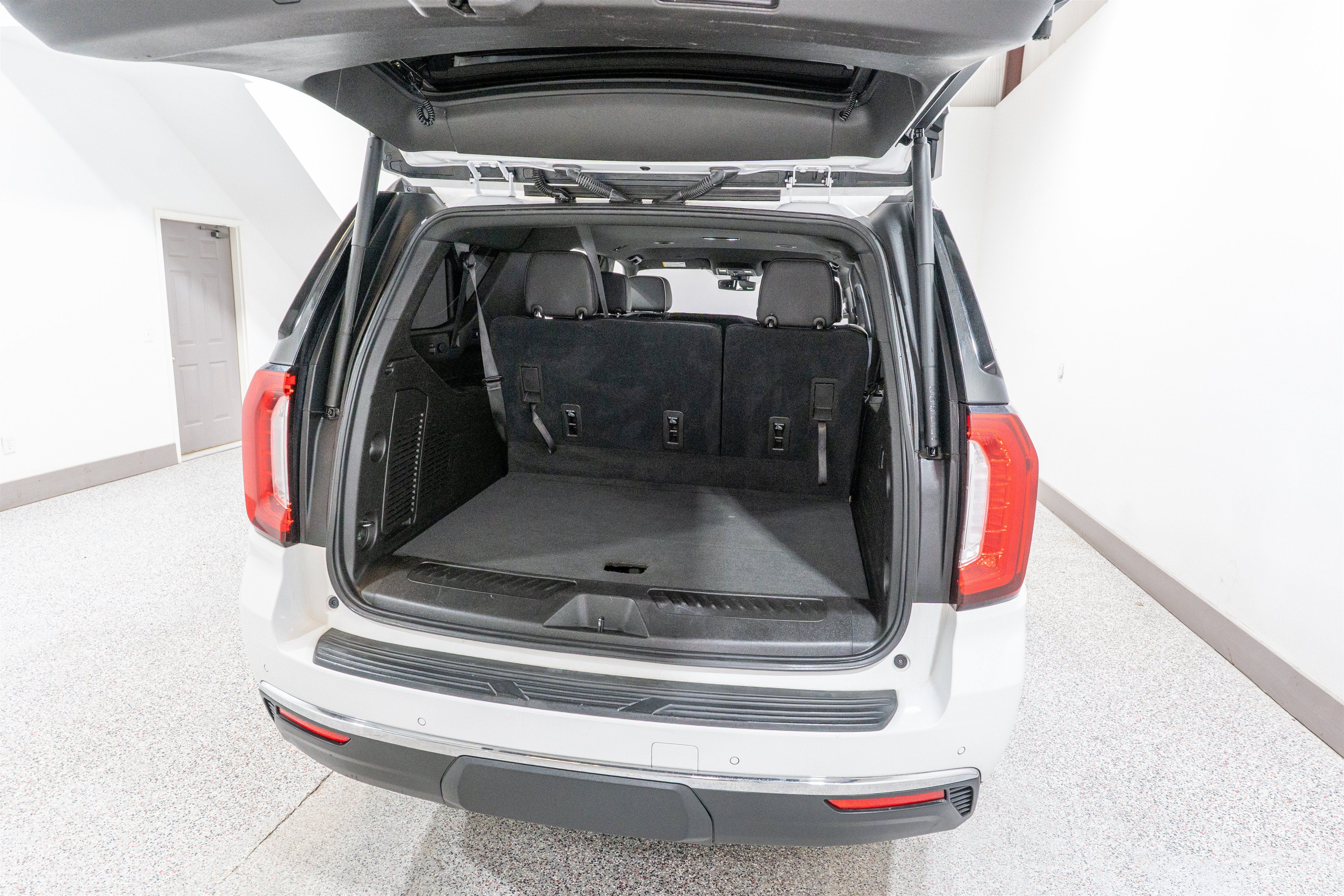 Used 2021 GMC Yukon XL SLT RWD image 34
