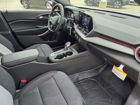 New 2026 Chevrolet Traverse Z71 w/ LPO, Floor Liner Package AWD/4WD image 18