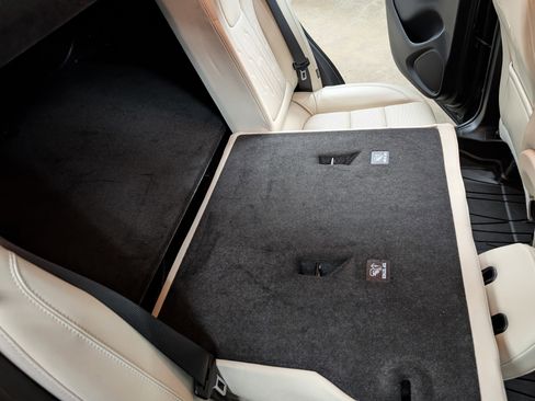 Used 2024 Buick Encore GX Avenir w/ Avenir Convenience Package image 6