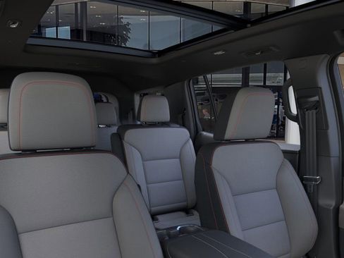 New 2026 Chevrolet Traverse LT w/ Enhanced Driving Package image 24