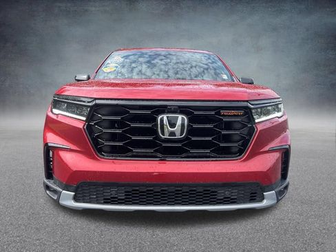 Used 2023 Honda Pilot TrailSport image 8