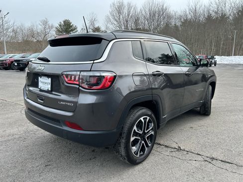 Used 2024 Jeep Compass Limited w/ Sun and Sound Group image 5